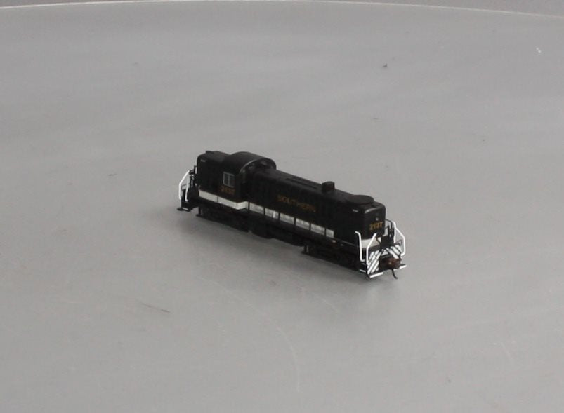 Bachmann 64254 N Scale Southern ALCO RS3 Diesel Locomotive #2137 w/ DCC