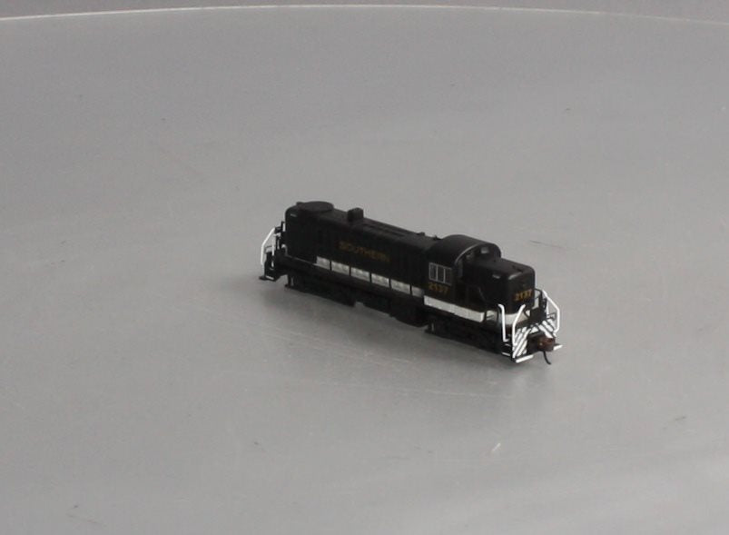 Bachmann 64254 N Scale Southern ALCO RS3 Diesel Locomotive #2137 w/ DCC