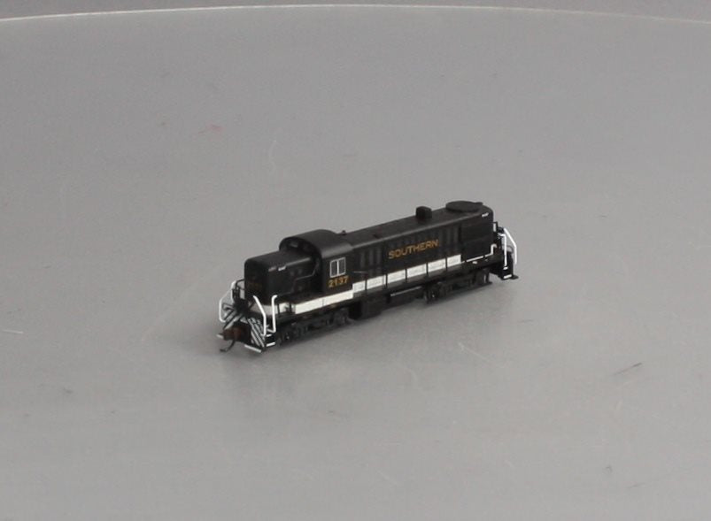 Bachmann 64254 N Scale Southern ALCO RS3 Diesel Locomotive #2137 w/ DCC