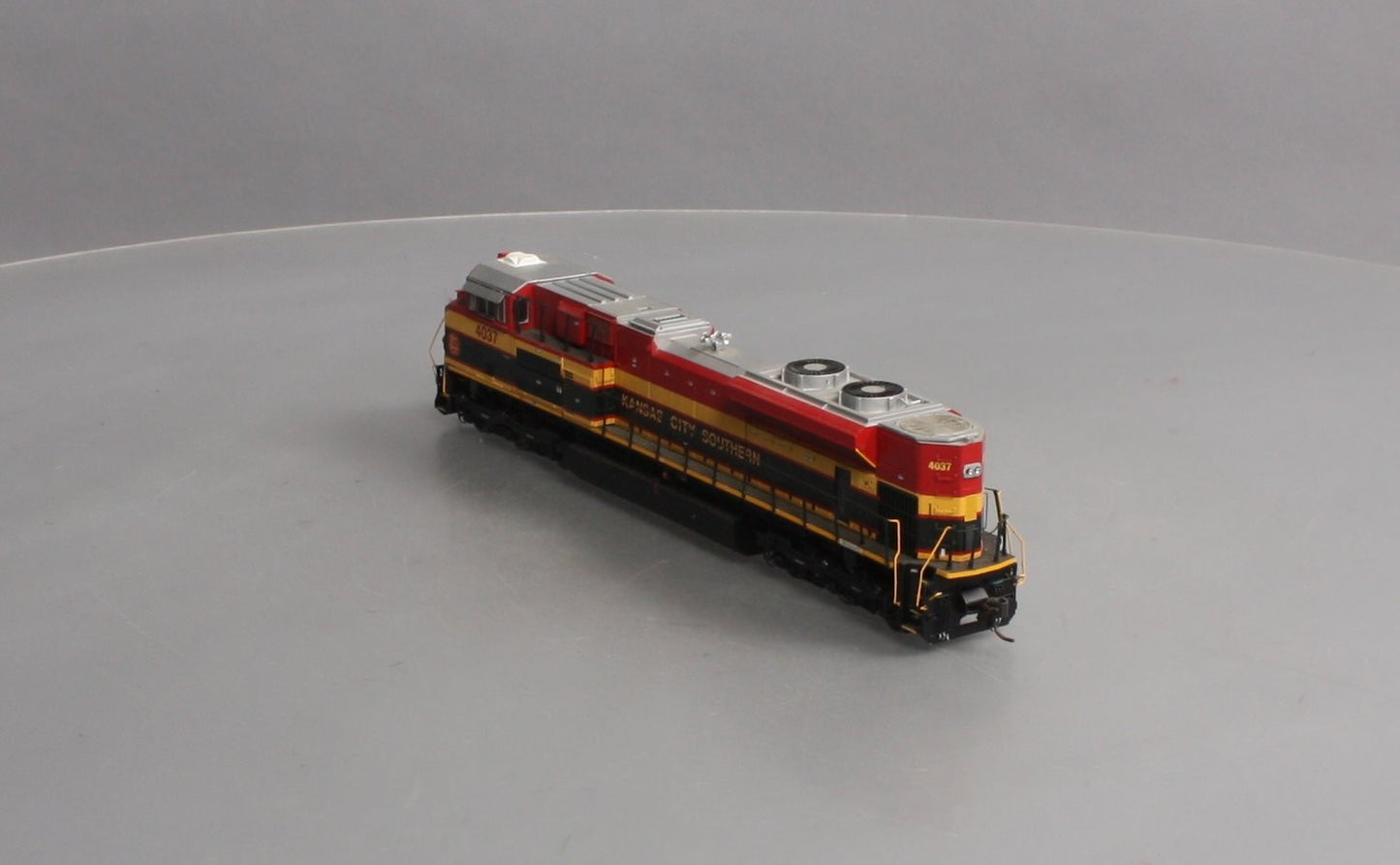 Athearn G68516 HO Scale KCS SD70ACe Diesel Engine #4037