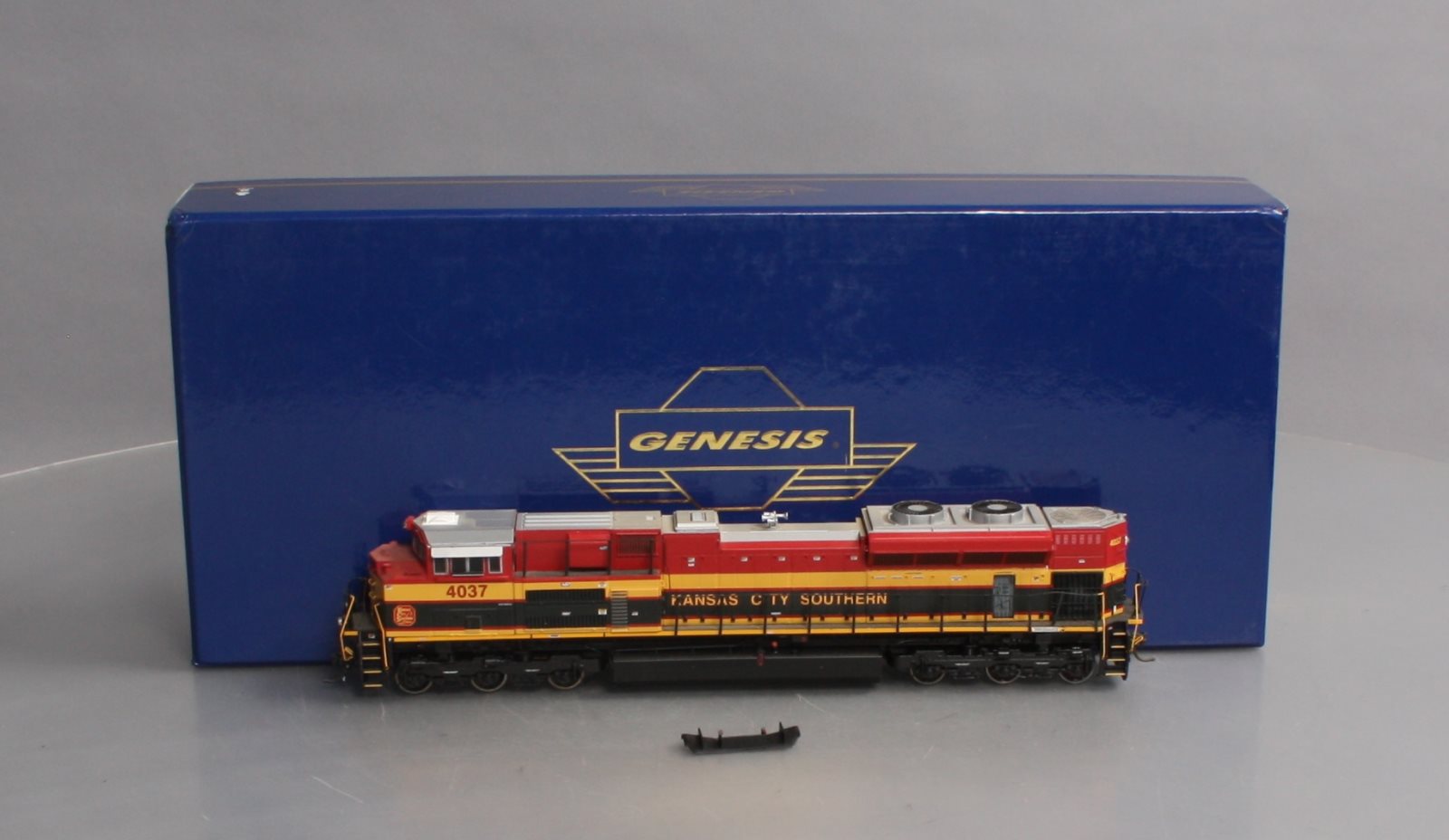 Athearn G68516 HO Scale KCS SD70ACe Diesel Engine #4037