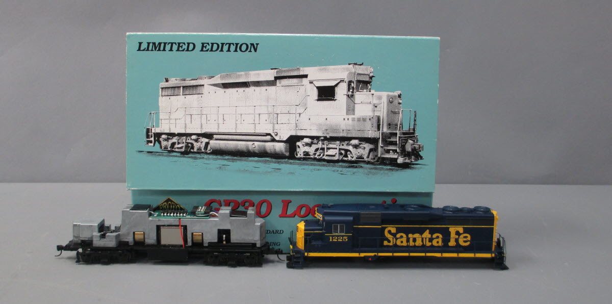 Proto 2000 21536 HO AT&SF GP30 Diesel Locomotive #1225 LN/Box