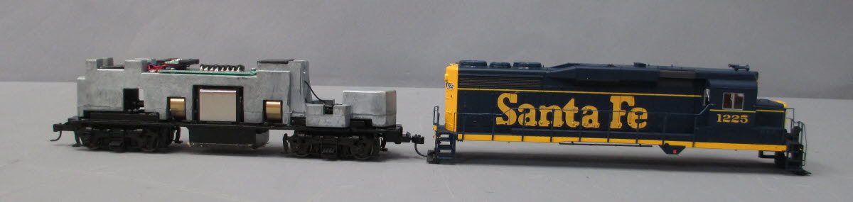 Proto 2000 21536 HO AT&SF GP30 Diesel Locomotive #1225 LN/Box