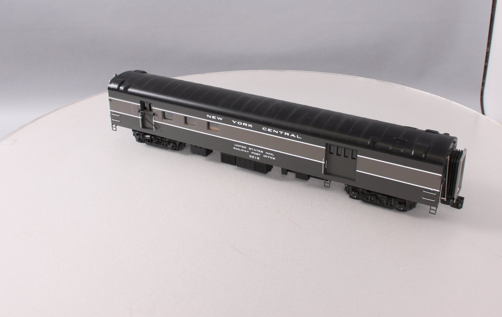 MTH 20-68283 O New York Central 70' Streamlined RPO Passenger Car LN/Box