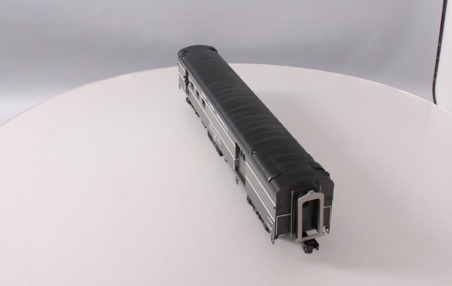 MTH 20-68283 O New York Central 70' Streamlined RPO Passenger Car LN/Box