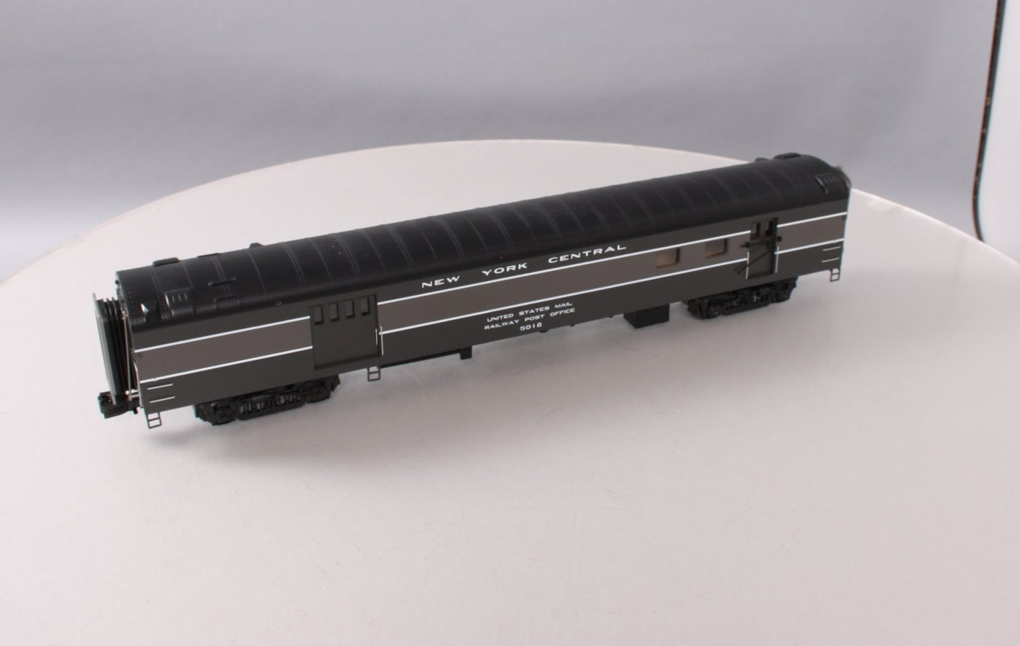 MTH 20-68283 O New York Central 70' Streamlined RPO Passenger Car LN/Box