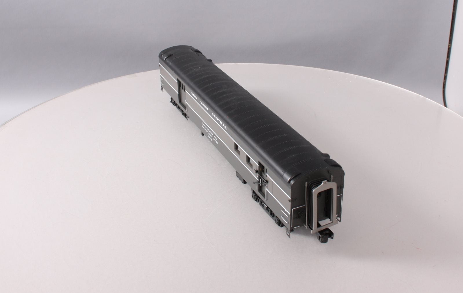 MTH 20-68283 O New York Central 70' Streamlined RPO Passenger Car LN/Box