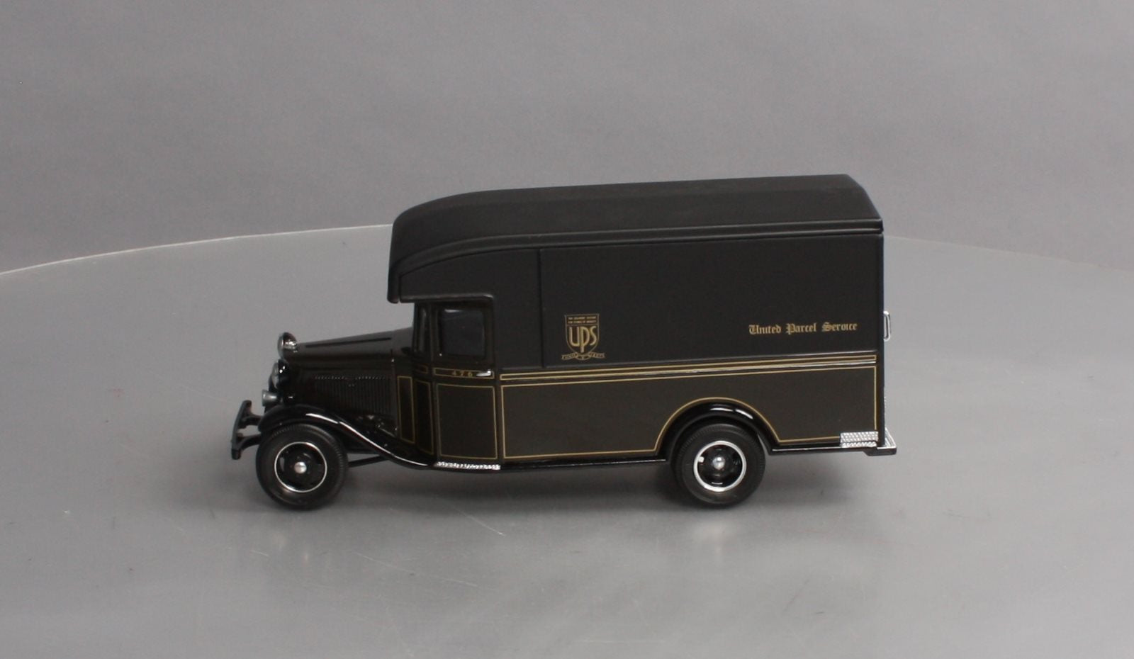 Corporate Express UP1834 1:28 Scale UPS 1934 Ford Delivery Van