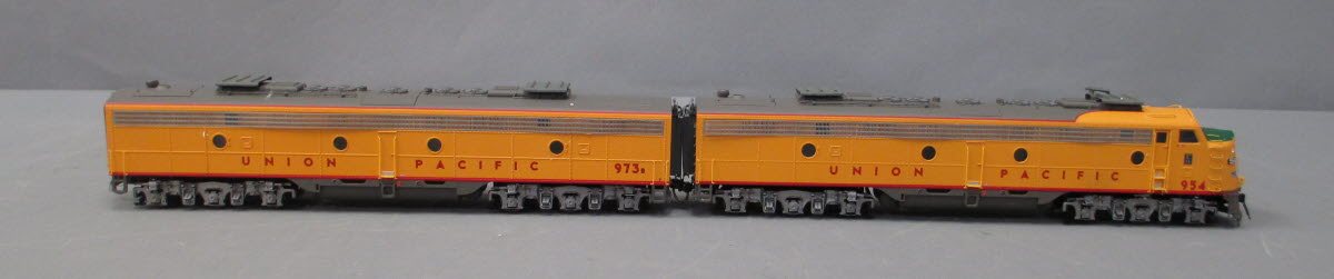 Proto 2000 30825 HO Scale Union Pacifc E8/9 AB Diesel Unit Set #954/973B NIB