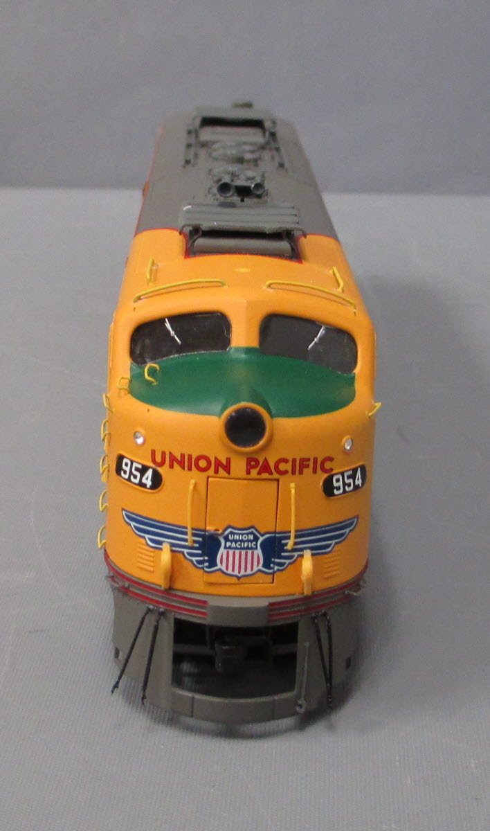 Proto 2000 30825 HO Scale Union Pacifc E8/9 AB Diesel Unit Set #954/973B NIB