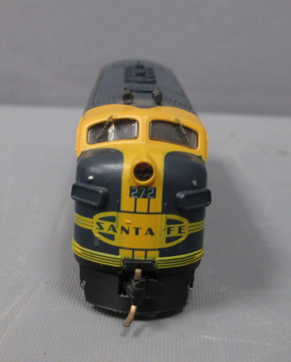 Kato 176-0910 N Scale Santa Fe Diesel Locomotive #272 LN/Box