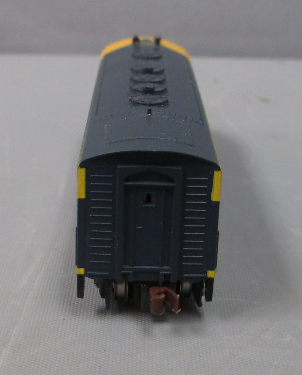 Kato 176-0910 N Scale Santa Fe Diesel Locomotive #272 LN/Box