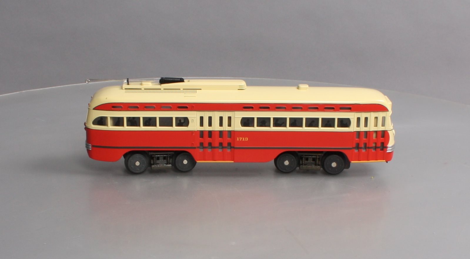 MTH 30-2505-1 O Gauge Pittsburgh PCC Electric Street Car w/PS1 #1713 LN/Box