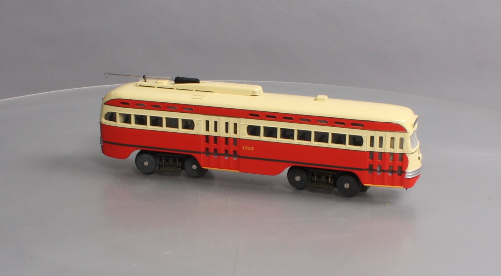 MTH 30-2505-1 O Gauge Pittsburgh PCC Electric Street Car w/PS1 #1713 LN/Box