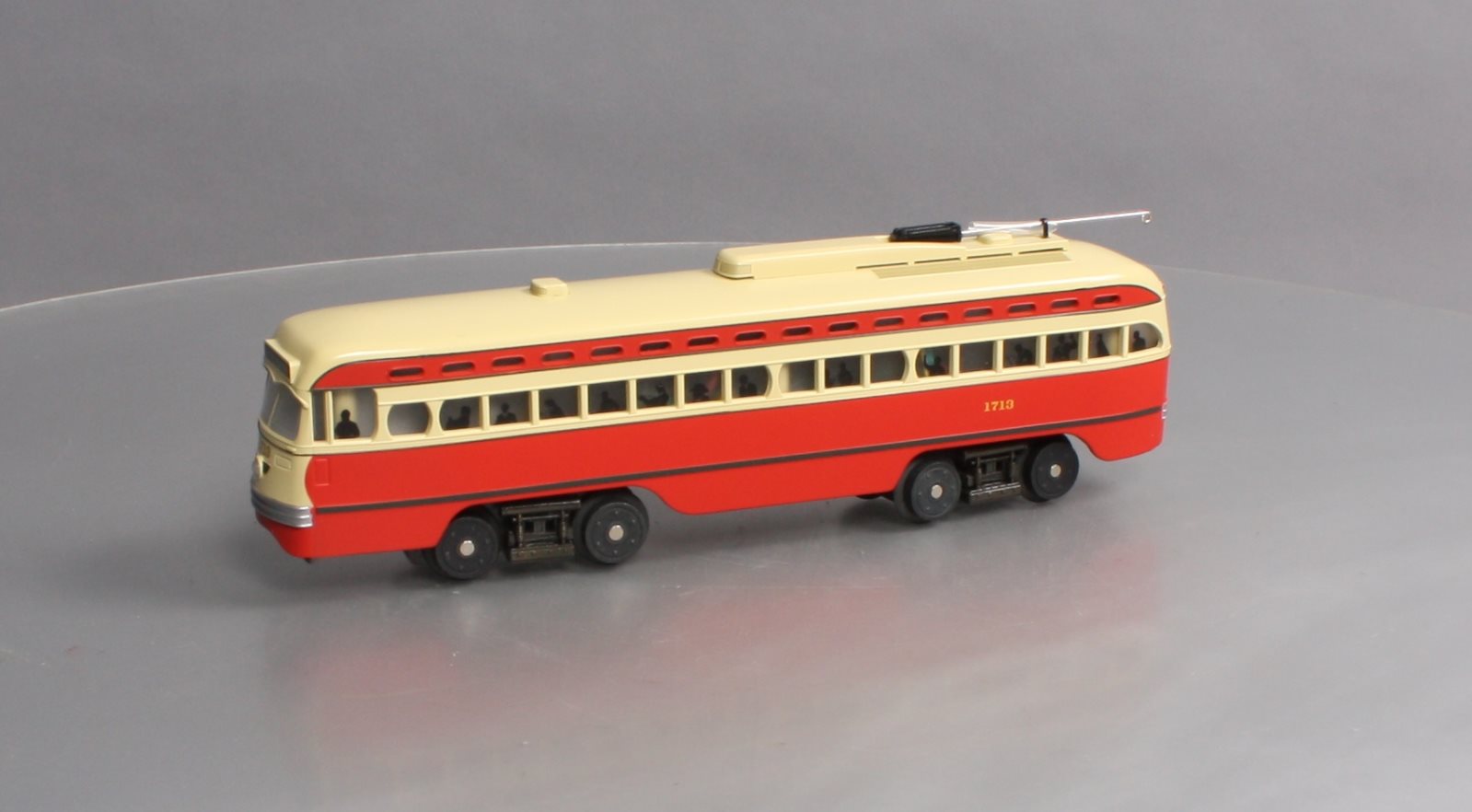 MTH 30-2505-1 O Gauge Pittsburgh PCC Electric Street Car w/PS1 #1713 LN/Box