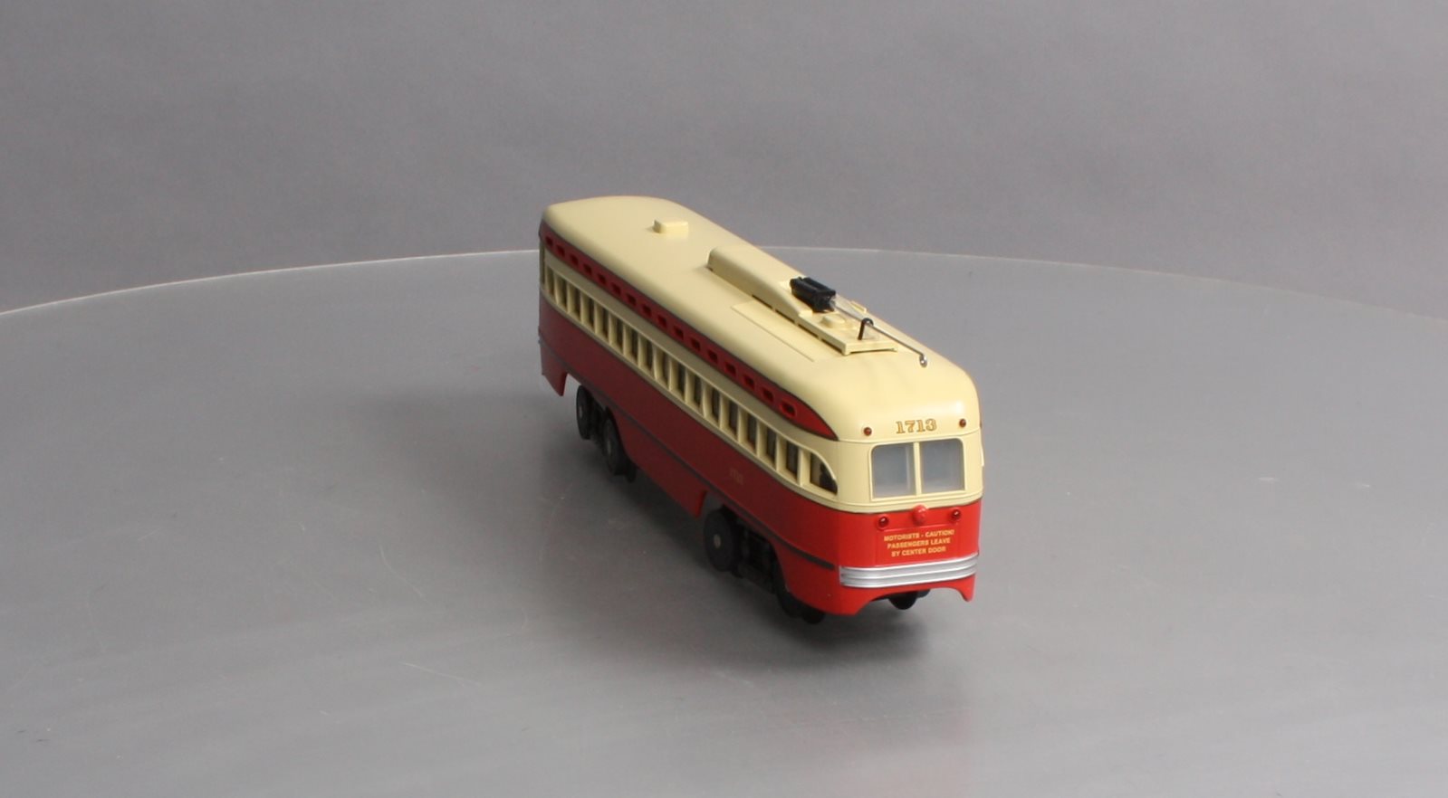 MTH 30-2505-1 O Gauge Pittsburgh PCC Electric Street Car w/PS1 #1713 LN/Box