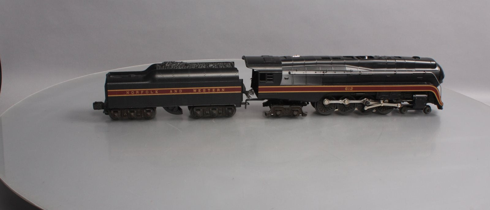 Lionel 6-18040 O Norfolk & Western 4-8-4 J Class Steam Locomotive & Tender #612 NIB