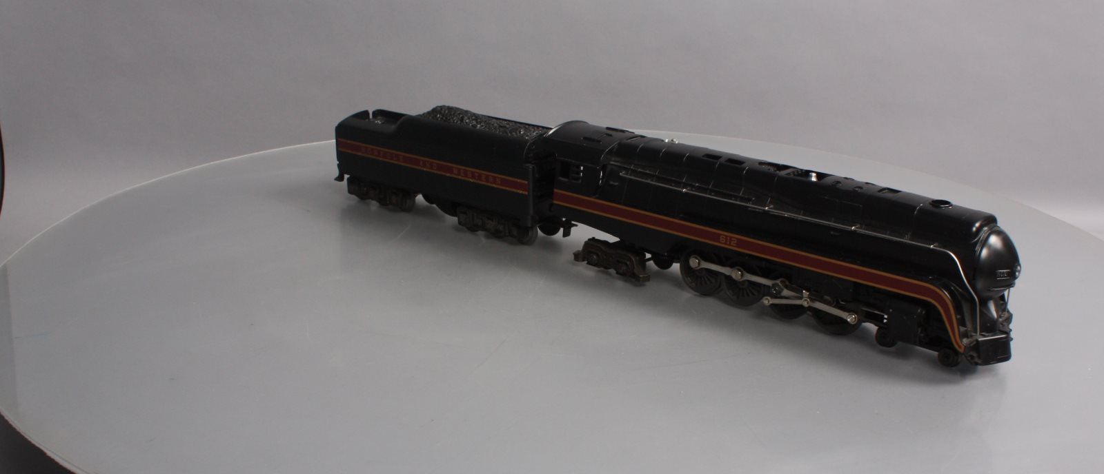 Lionel 6-18040 O Norfolk & Western 4-8-4 J Class Steam Locomotive & Tender #612 LN/Box