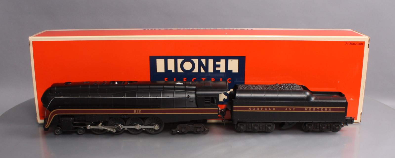 Lionel 6-18040 O Norfolk & Western 4-8-4 J Class Steam Locomotive & Tender #612 NIB