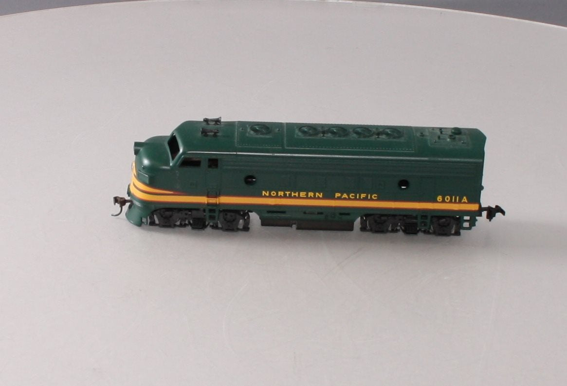 Athearn 3229 HO Scale Northern Pacific F7A Black Widow Diesel Locomotive #6011A