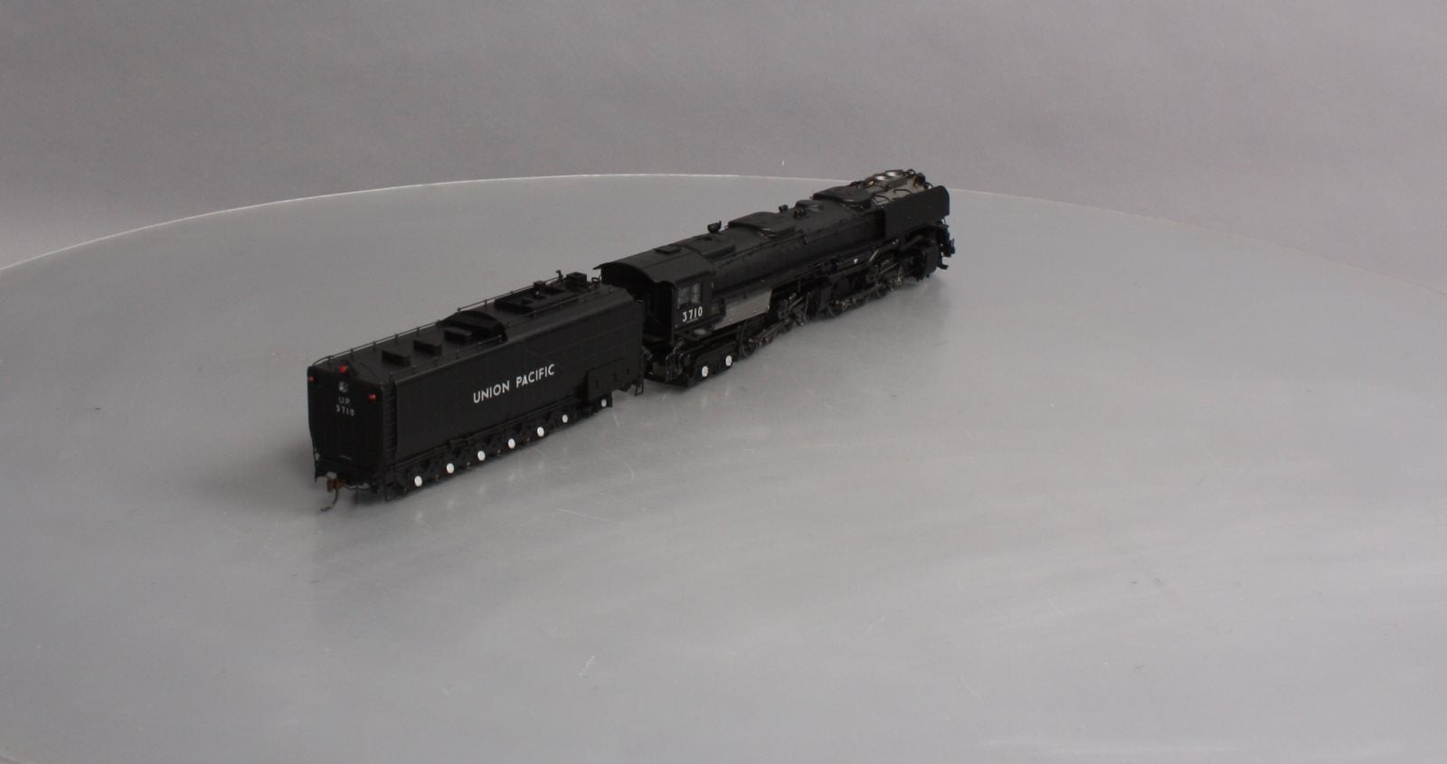Athearn G97224 HO Union Pacific 4-6-6-4 Steam Locomotive w/DCC & Sound #3710
