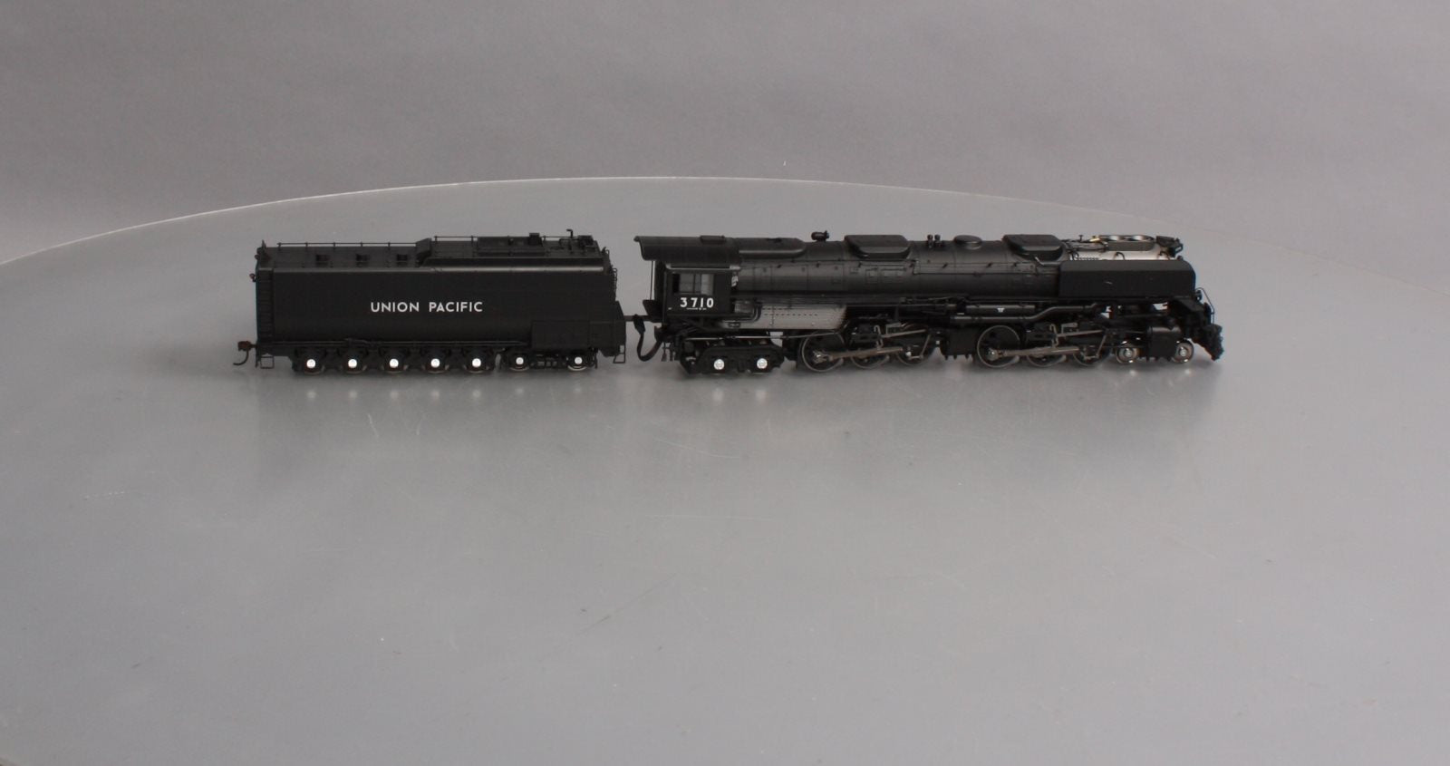 Athearn G97224 HO Union Pacific 4-6-6-4 Steam Locomotive w/DCC & Sound #3710