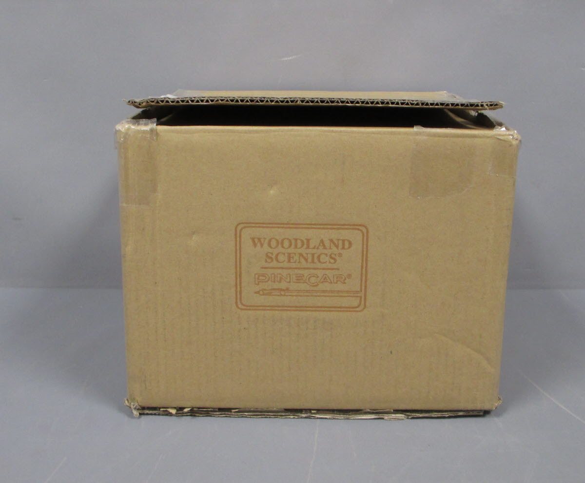 Woodland Scenics BR5851 O Scale Built-&-Ready J. Frank's Grocery Building