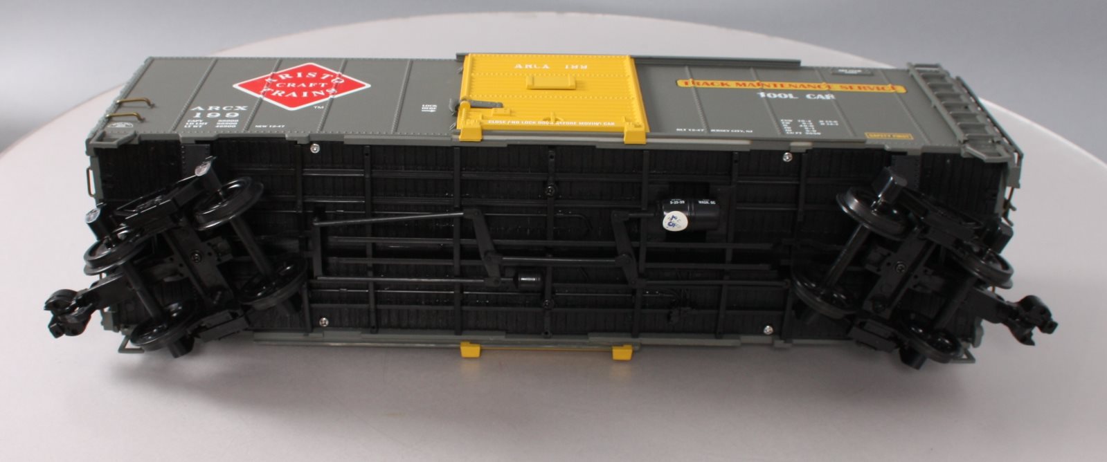 Aristo-Craft 46099 Aristo-Craft Track Maintenance Boxcar w/Plastic Wheels NIB