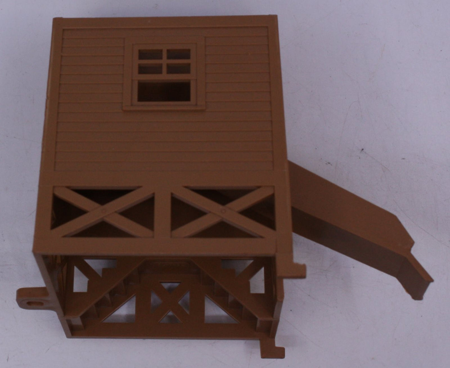 Lionel 352-811 Brown Ice House Structure w/o Roof