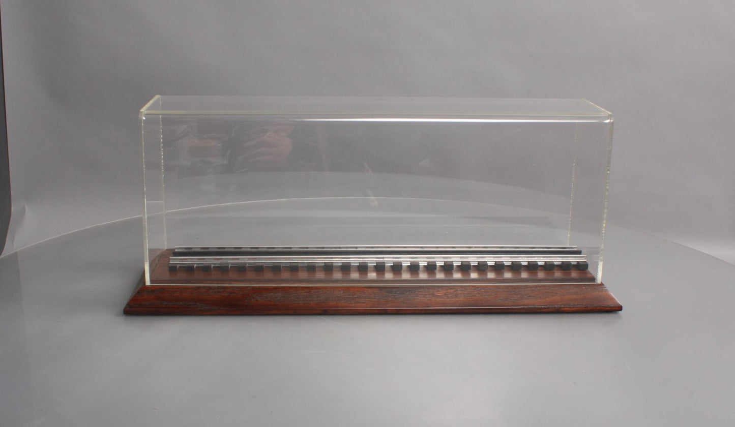 Lionel 06-809-6000 O Gauge 16" Display Case LN/Box