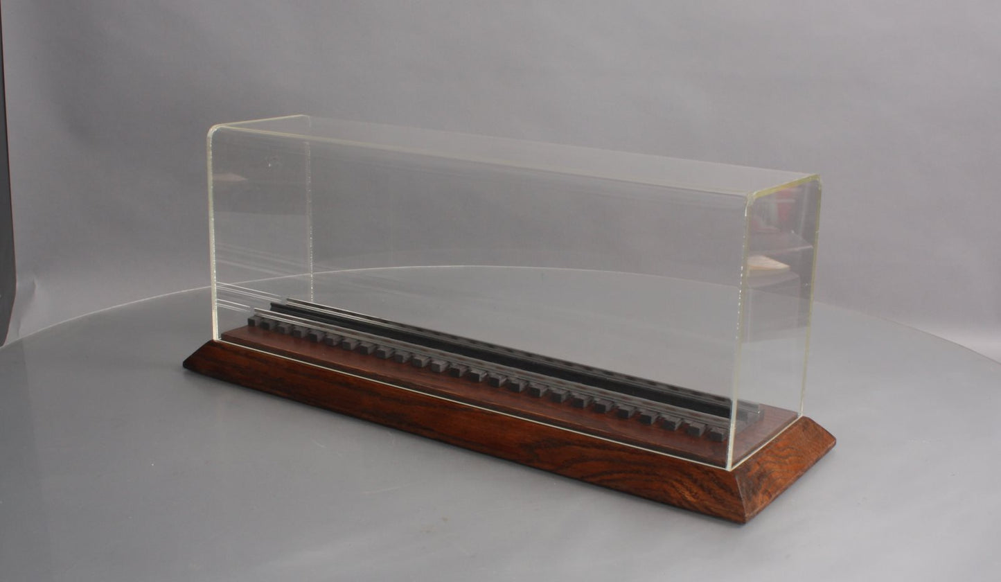 Lionel 06-809-6000 O Gauge 16" Display Case LN/Box