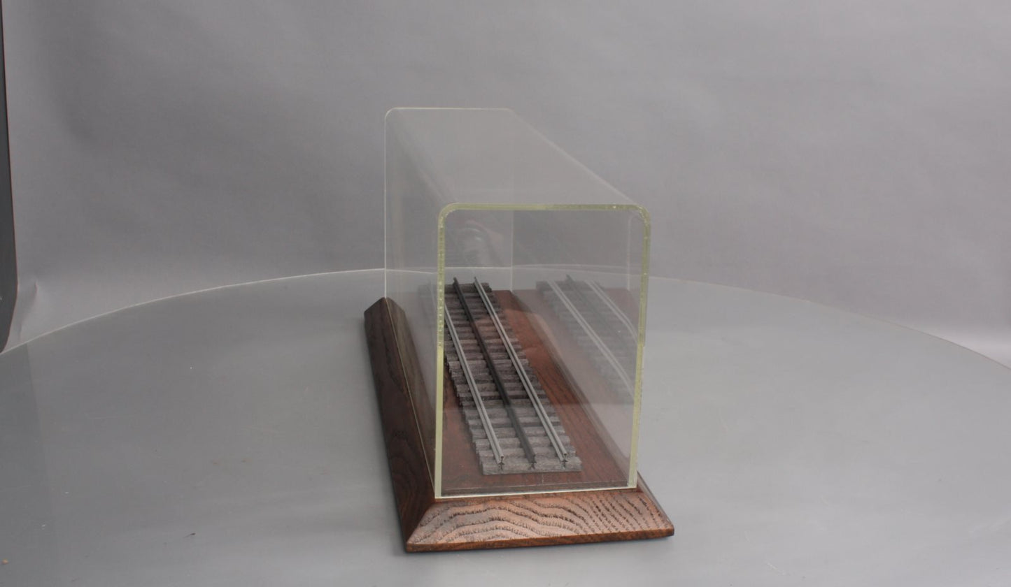 Lionel 06-809-6000 O Gauge 16" Display Case LN/Box