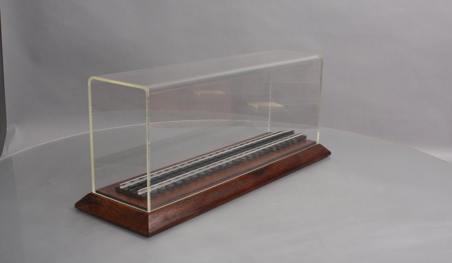Lionel 06-809-6000 O Gauge 16" Display Case LN/Box