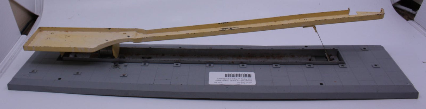 Lionel 362-1X Barrel Loader Base and Ramp w/ Figure and Bottom Plate Attached