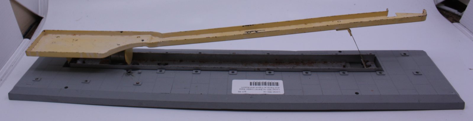 Lionel 362-1X Barrel Loader Base and Ramp w/ Figure and Bottom Plate Attached
