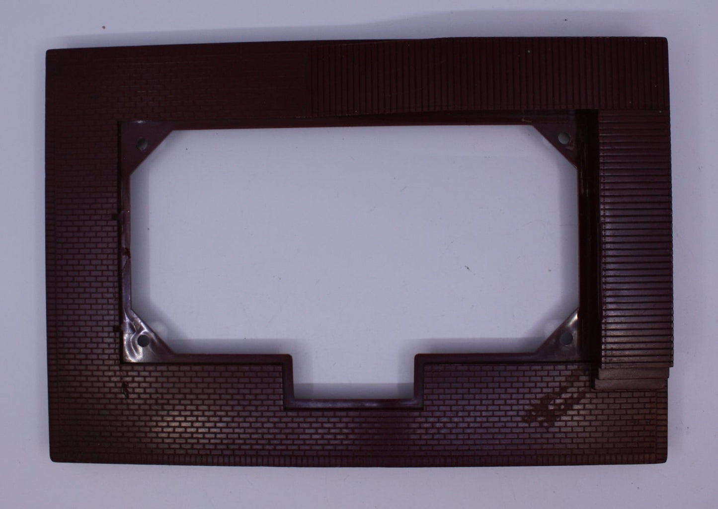 Lionel 132-7X Maroon Station Base with Flaws