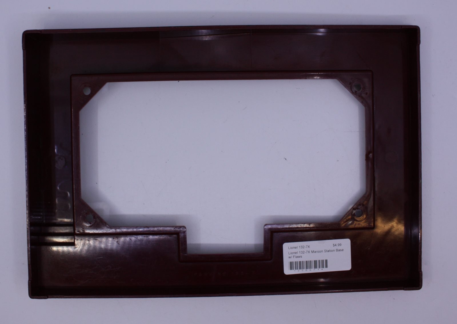 Lionel 132-7X Maroon Station Base with Flaws