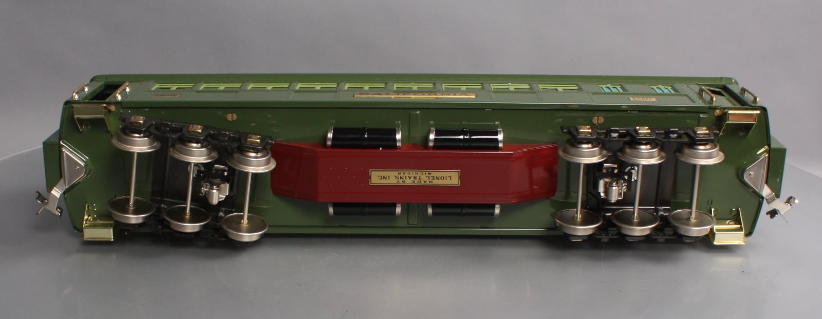Lionel 6-13404 Standard Gauge California Passenger Car NIB