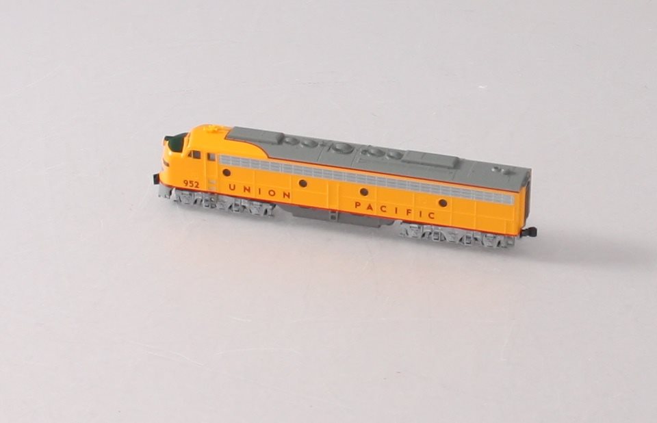 Kato 176-5316 N Scale Union Pacific EMD E9A Diesel Locomotive #952 LN/Box