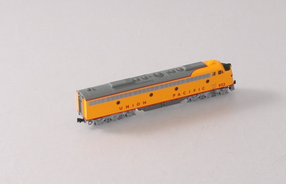 Kato 176-5316 N Scale Union Pacific EMD E9A Diesel Locomotive #952 LN/Box