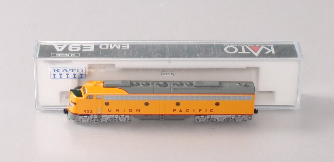 Kato 176-5316 N Scale Union Pacific EMD E9A Diesel Locomotive #952 LN/Box