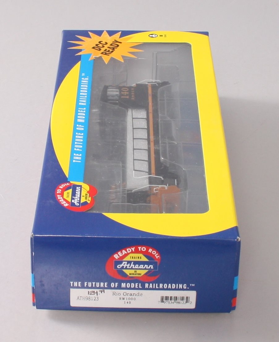 Athearn 98123 HO Denver & Rio Grande Western SW1000 Locomotive #140 (DCC Ready) MT/Box