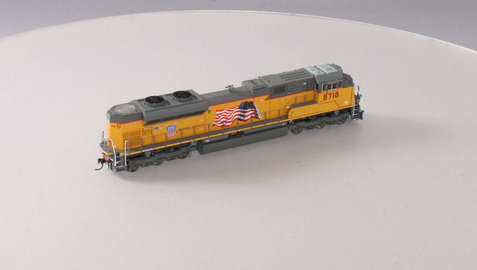 Athearn G68811 HO Union Pacific SD70ACe Diesel Locomotive w/DCC & Sound #8718