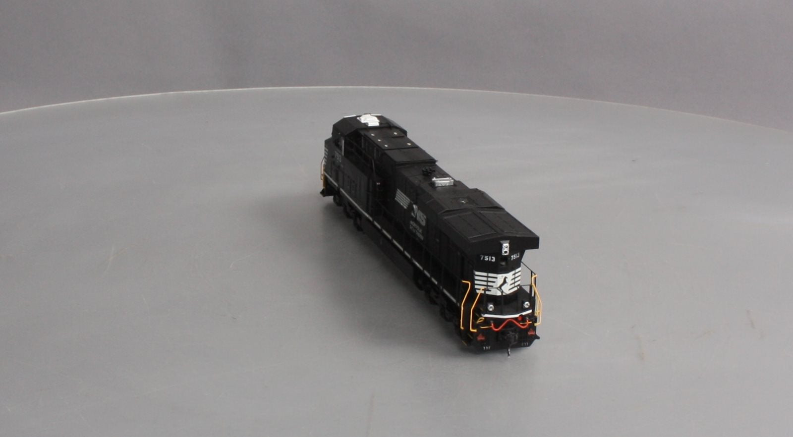 Athearn G83023 HO Norfolk Southern Ready-to-Run ES40DC Diesel Locomotive #7513