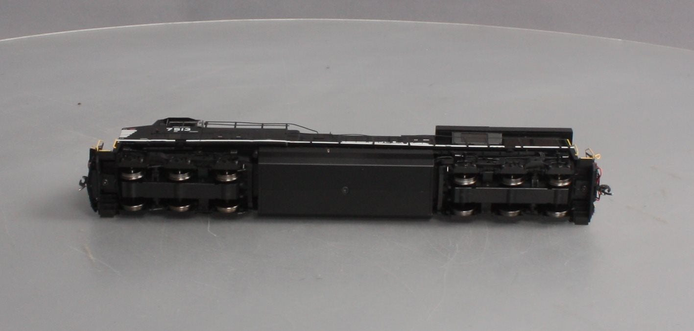 Athearn G83023 HO Norfolk Southern Ready-to-Run ES40DC Diesel Locomotive #7513