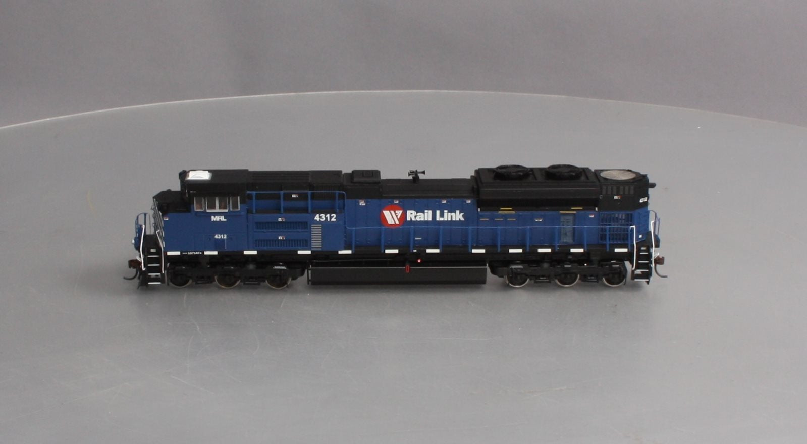 Athearn G68843 HO Montana Rail Link SD70ACe Diesel #4312 w/ Sound & DCC
