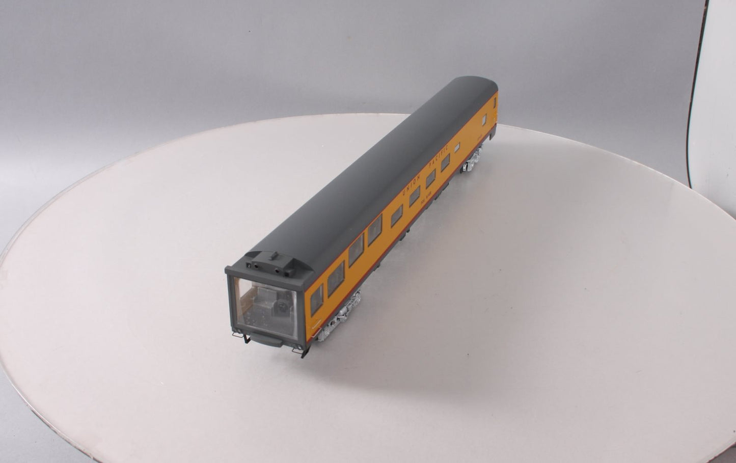 Lionel 6-84232 O Gauge Union Pacific  21" "Fox River" Theater Car #420 w Camera