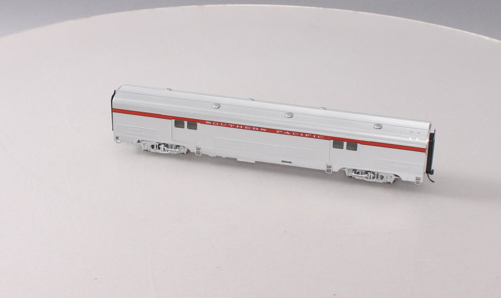 Walthers 932-6413 HO Scale Southern Pacific 73' Budd Baggage Car LN/Box