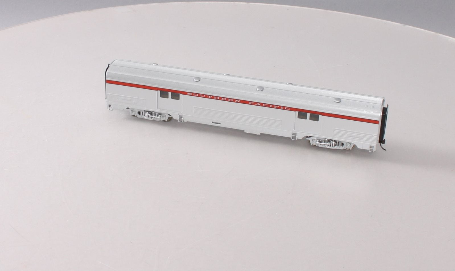 Walthers 932-6413 HO Scale Southern Pacific 73' Budd Baggage Car LN/Box