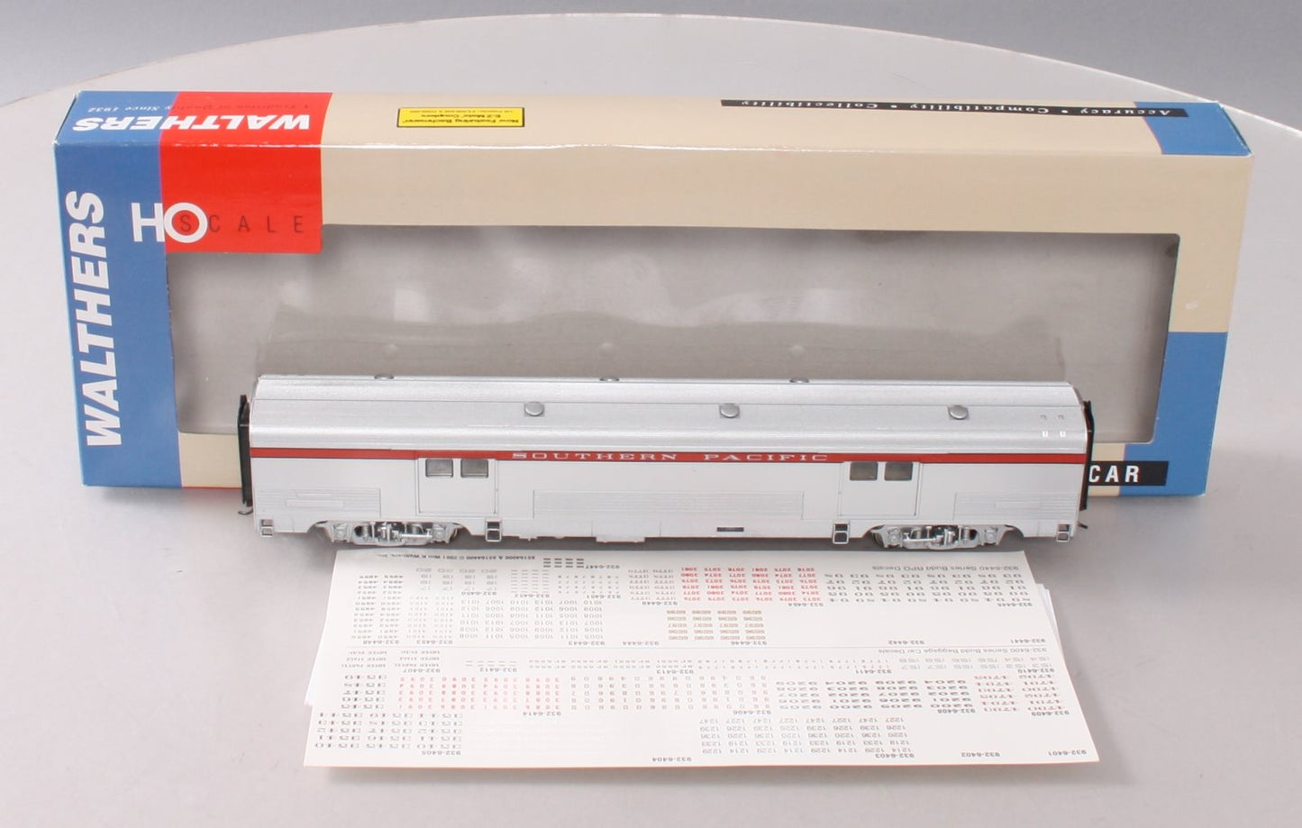 Walthers 932-6413 HO Scale Southern Pacific 73' Budd Baggage Car LN/Box